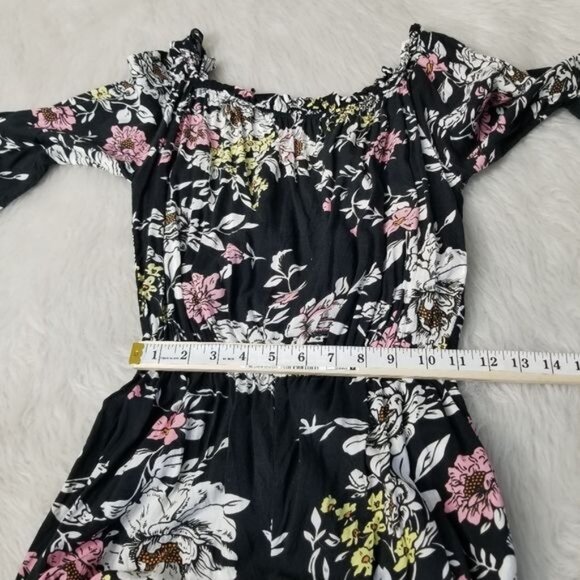 Auguste (Revolve) Gypsy Off-The-Shoulder Long Sleeve Floral Romper 4 - Picture 9 of 11